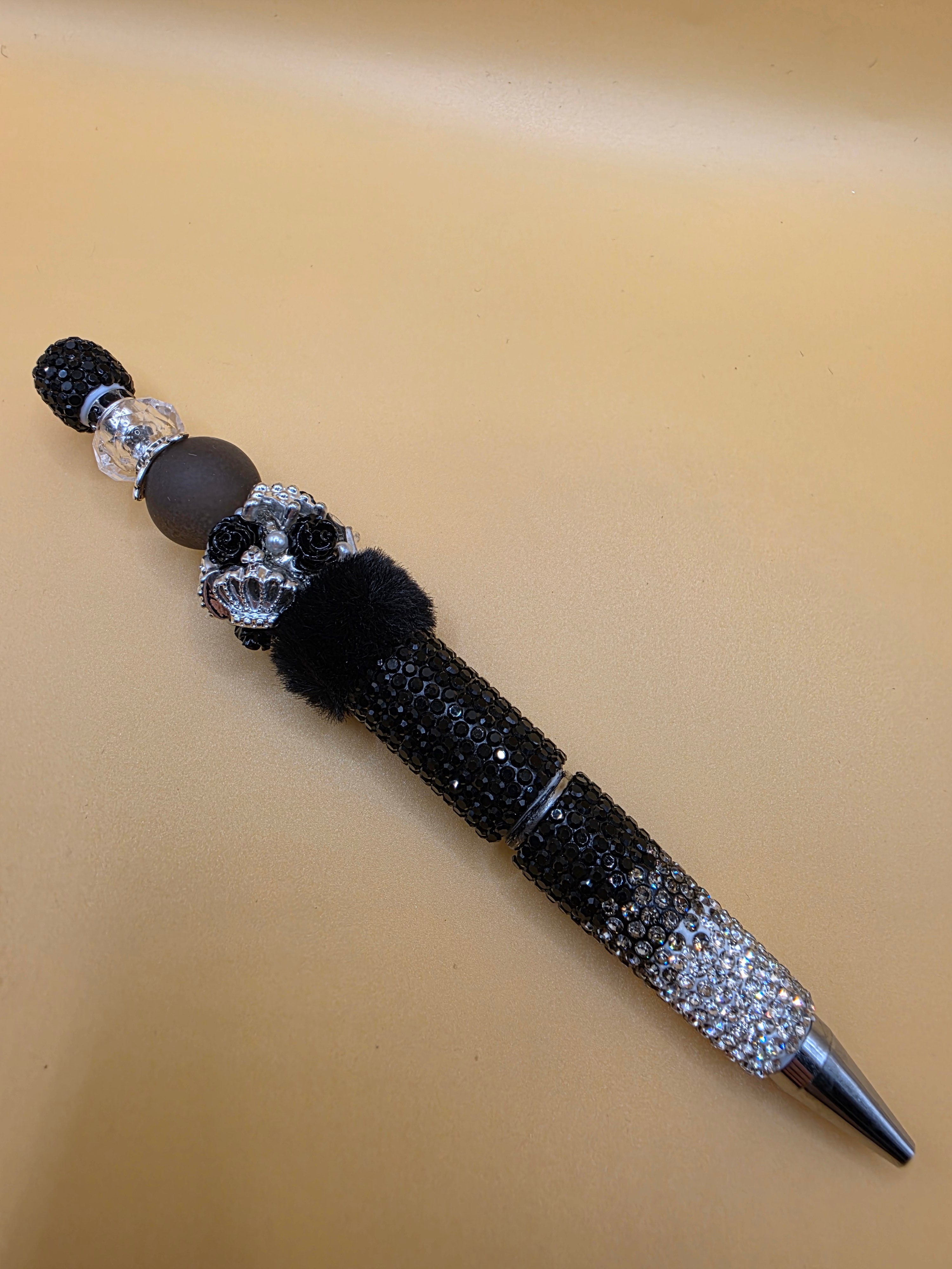 The Noir Ombré Crown Focal Pen